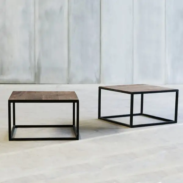 Mesa - table basse en bois brut