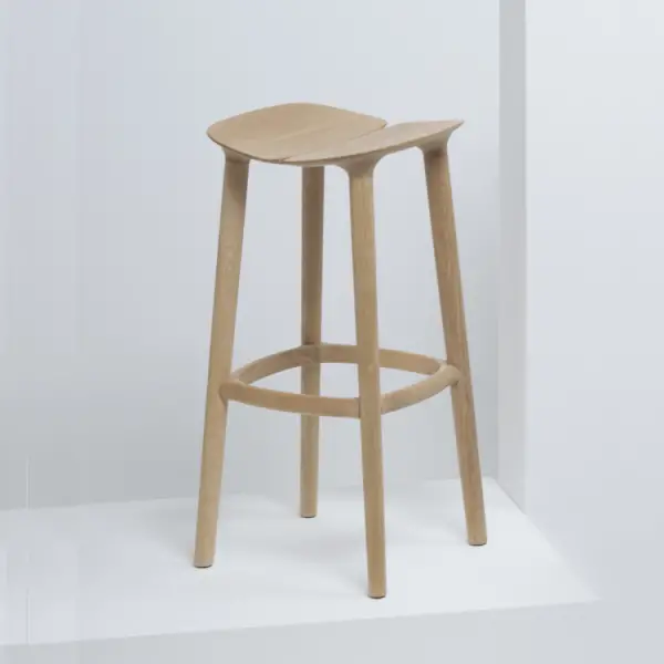 tabouret de bar haut en bois