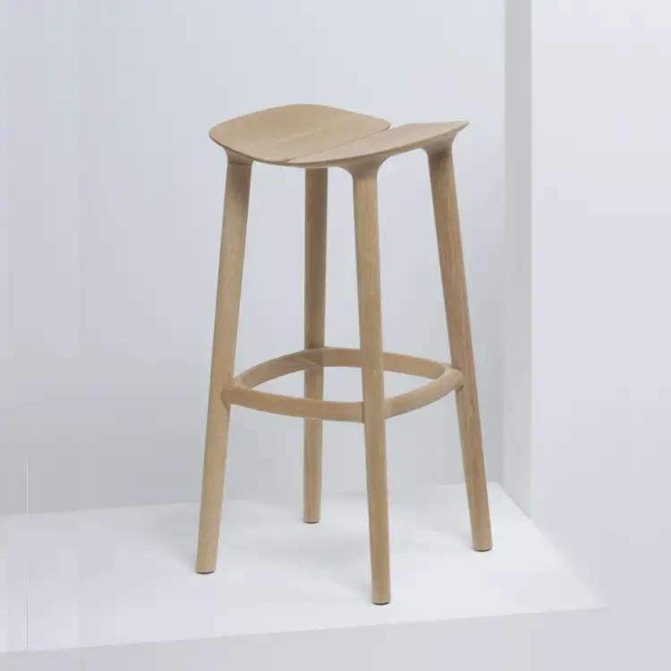 tabouret de bar haut en bois