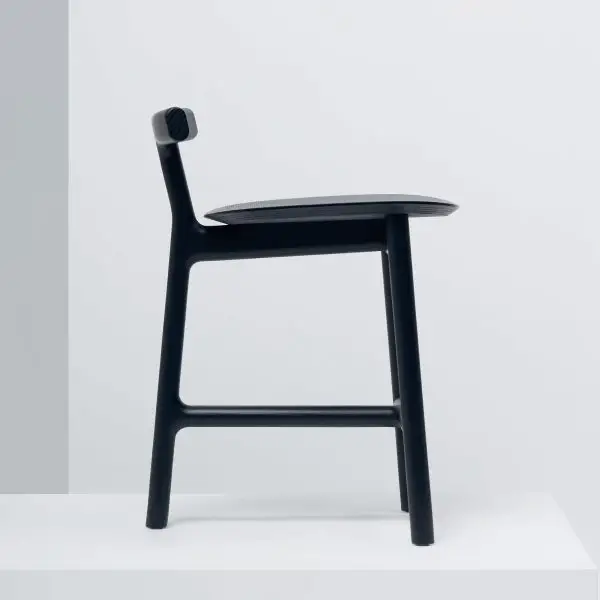 chaise contemporaine en bois