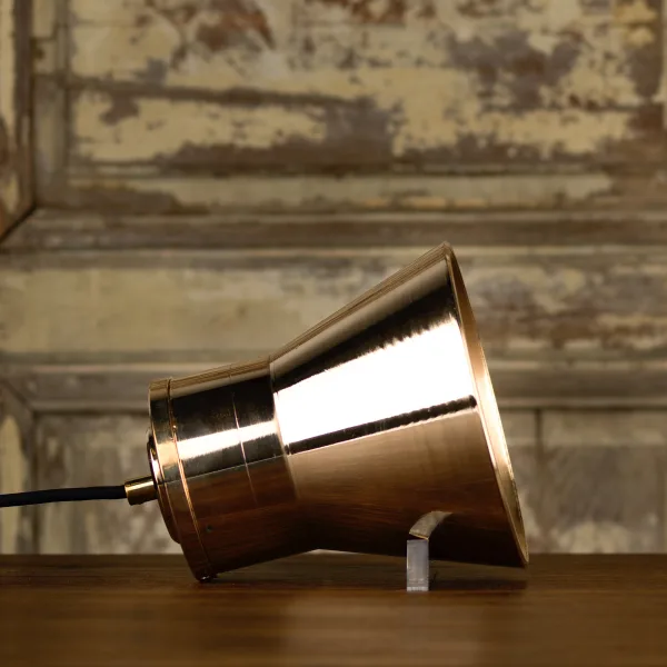 Lampe à poser pièce unique